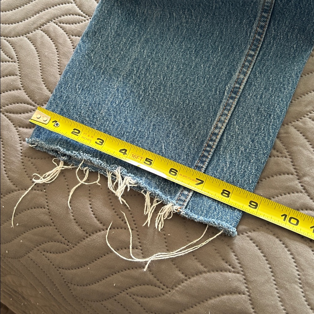 Abercrombie & Fitch High Rise “The 90’s” Jeans - Picture 4 of 9